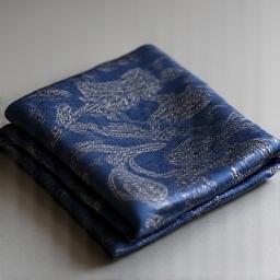 高級シルクのスカーフ